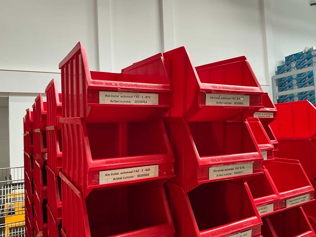 Partij stapelbakken nr.3 14,8x24xh13cm (530x) - afbeelding 3 van  3