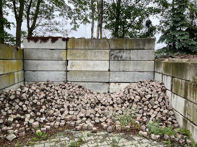 Partij stapelbare betonblokken - afbeelding 4 van  4