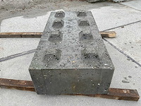 Partij stapelbare betonblokken - afbeelding 3 van  18