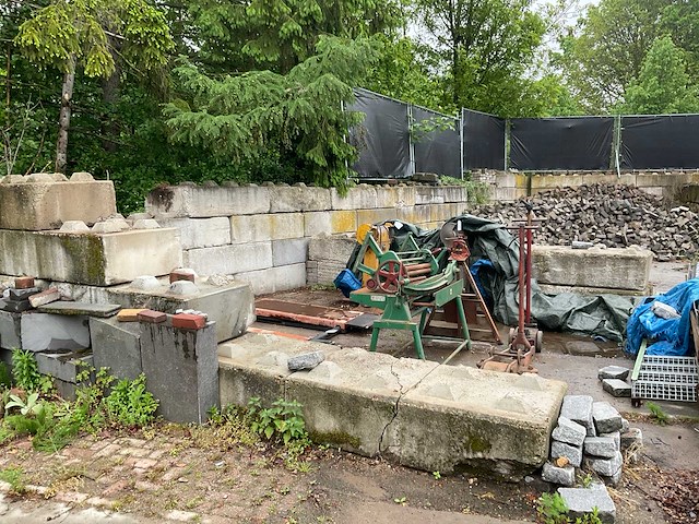 Partij stapelbare betonblokken - afbeelding 1 van  5