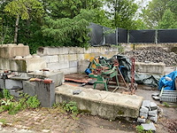 Partij stapelbare betonblokken - afbeelding 1 van  5