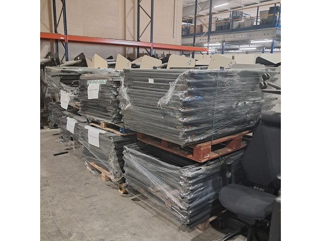 Partij stapelbed onderdelen - afbeelding 1 van  6