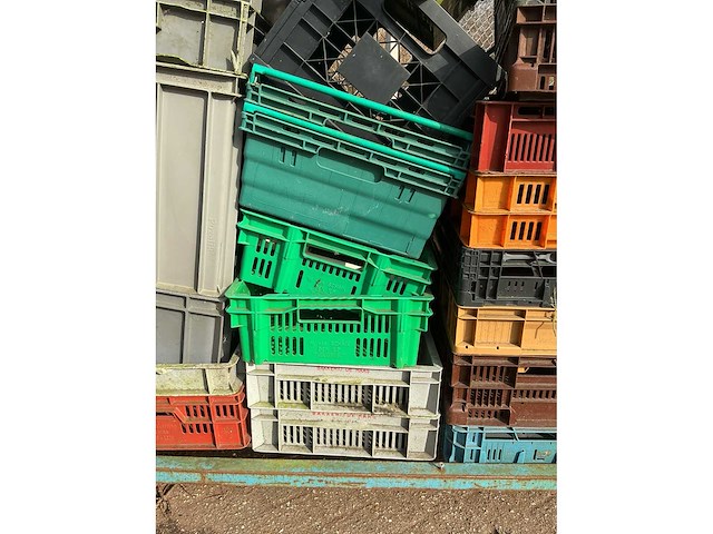 Partij stapelkratten | circa 110 stuks - afbeelding 1 van  10