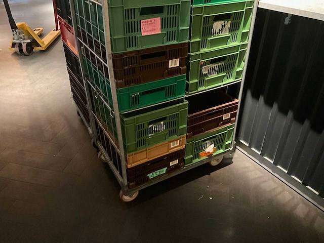 Partij stapelkratten - afbeelding 5 van  5