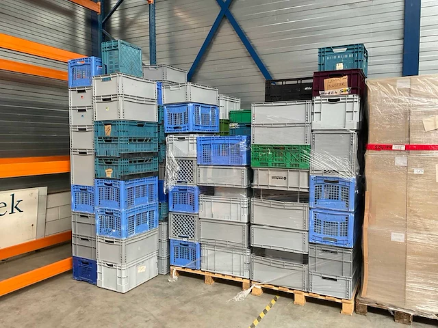Partij stapelkratten - afbeelding 1 van  3