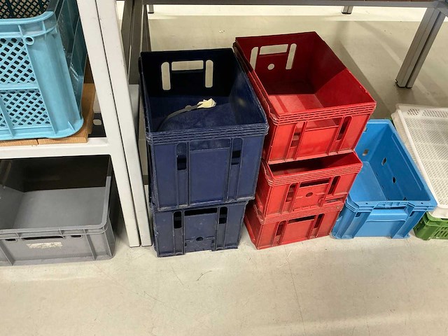 Partij stapelkratten - afbeelding 6 van  7