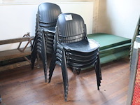Partij stapelstoelen 12stuks - afbeelding 1 van  1