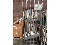 Partij statafels in 3 rolcontainers - afbeelding 2 van  5