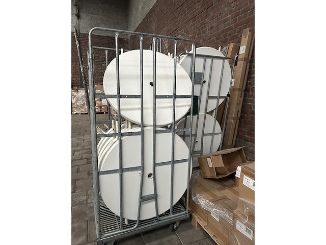 Partij statafels inclusief rolcontainers - afbeelding 2 van  5