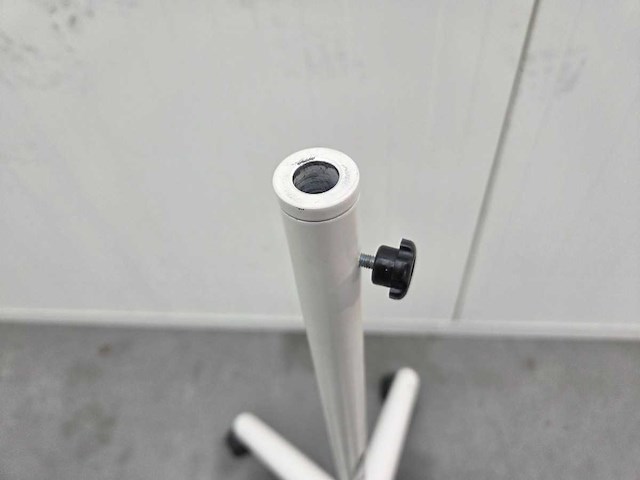 Partij statieven / towel cabinets / cartridge heater - afbeelding 4 van  19