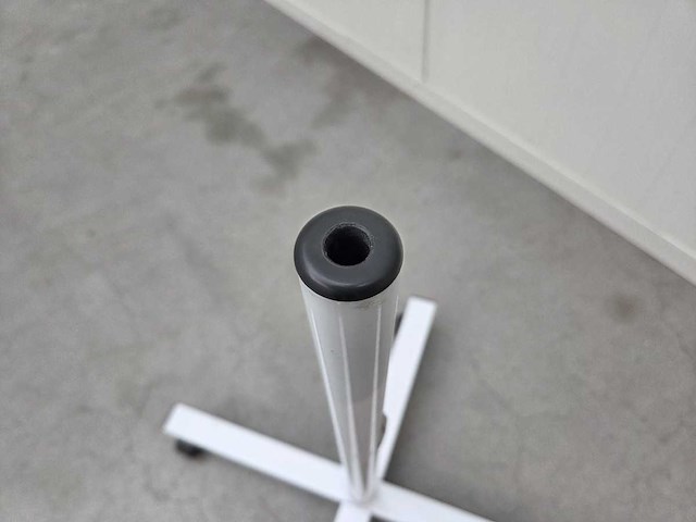 Partij statieven / towel cabinets / cartridge heater - afbeelding 7 van  19