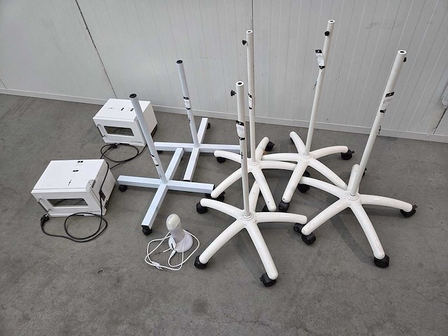 Partij statieven / towel cabinets / cartridge heater - afbeelding 1 van  19