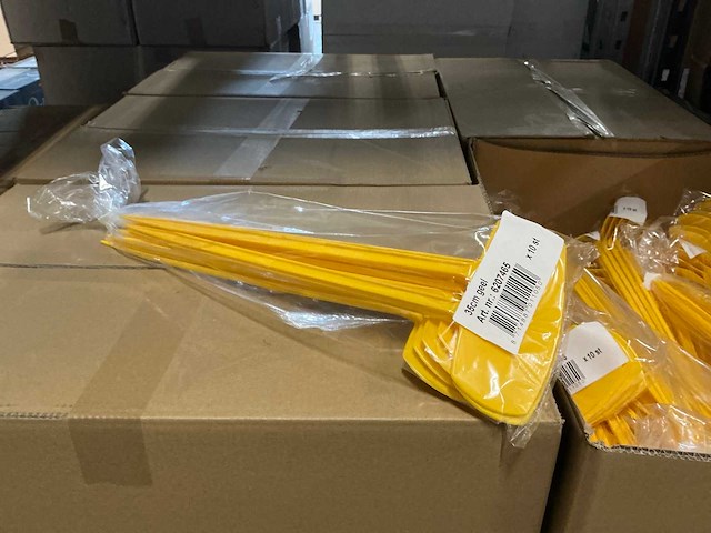 Partij steeketiketten 35cm geel (7500x) - afbeelding 1 van  5