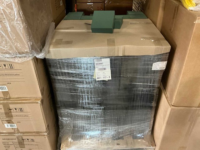 Partij steekschuim 16x16x6cm (410x) - afbeelding 1 van  2