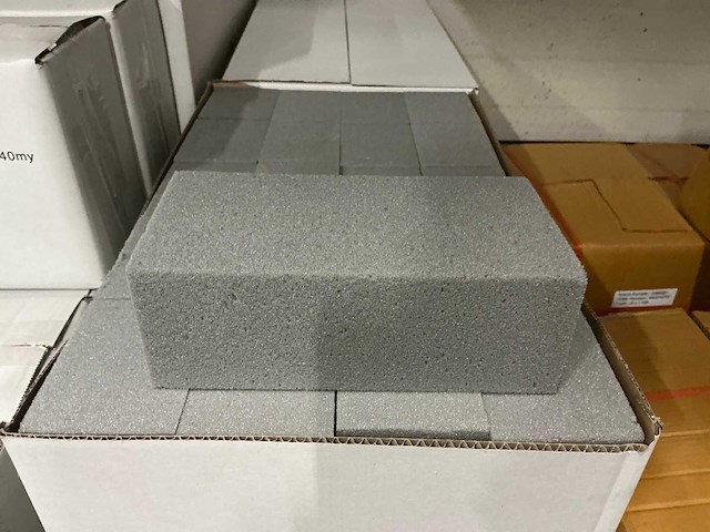 Partij steekschuim 20x10x7cm (200x) - afbeelding 1 van  3