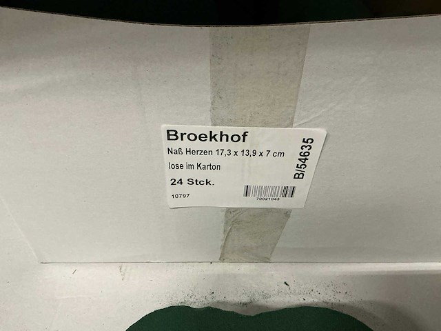 Partij steekschuim natte harten 17,3x13,9x7cm (336x) - afbeelding 4 van  4