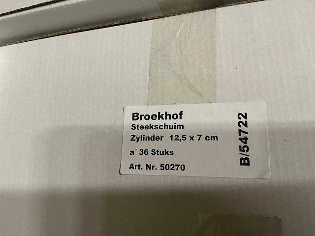 Partij steekschuim zylinder 12,5x7cm (1008x) - afbeelding 2 van  3