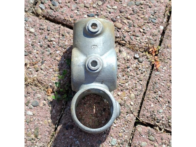 Partij steigerbuis koppelstukken | combinatie t-kruisstuk - afbeelding 2 van  8