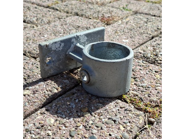 Partij steigerbuis koppelstukken | muurbevestiging/leuningdrager - afbeelding 1 van  7
