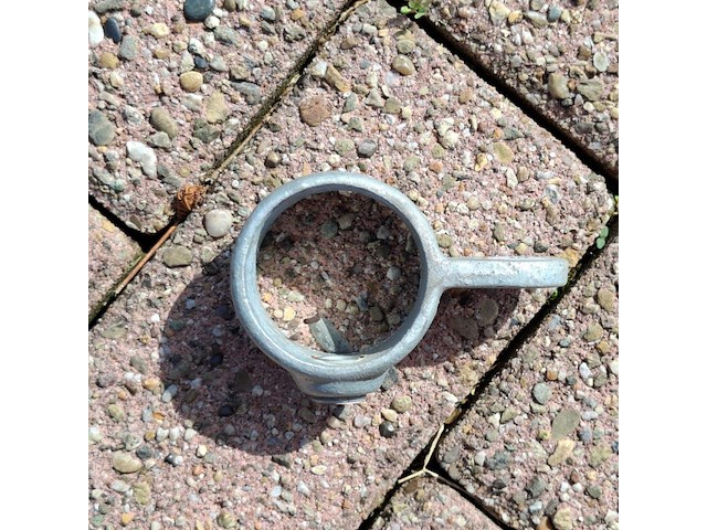 Partij steigerbuis koppelstukken | scharnierdeel met enkel oogdeel - afbeelding 2 van  7