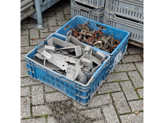 Partij steigerbuizen en koppelingen - afbeelding 16 van  16