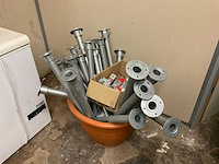 Partij steigerbuizen en vloerplaten - afbeelding 1 van  2