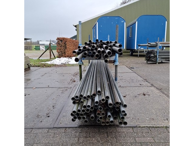 Partij steigerbuizen op 2x transportbok - afbeelding 4 van  11