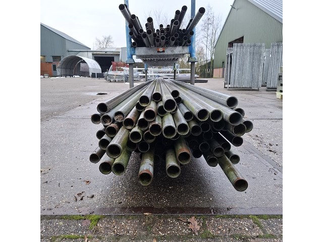 Partij steigerbuizen op 2x transportbok - afbeelding 11 van  11