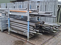 Partij steigerbuizen op 2x transportbok - afbeelding 1 van  9