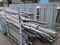 Partij steigerbuizen op 2x transportbok - afbeelding 5 van  9