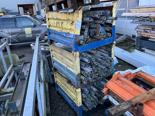Partij steigerbuizen - afbeelding 1 van  7