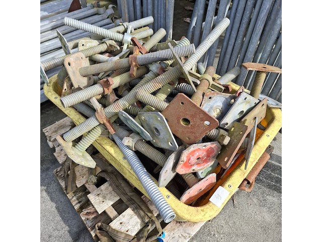 Partij steigermateriaal - afbeelding 19 van  27
