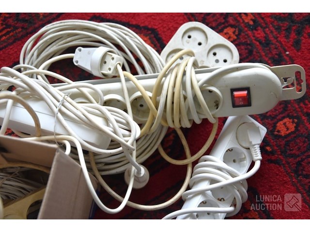 Partij stekkerdozen - afbeelding 2 van  3