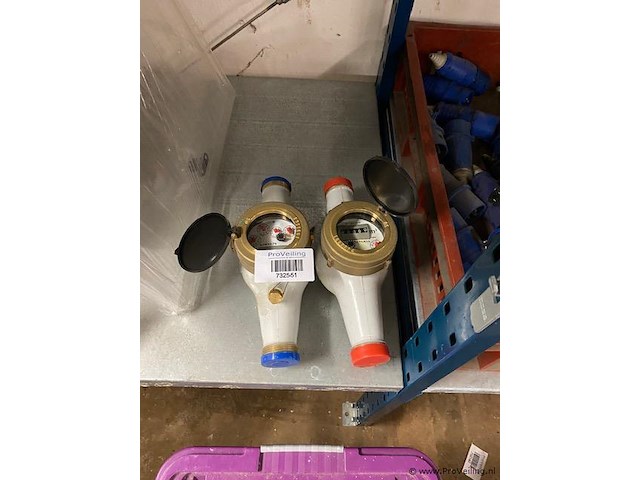 Partij stekkers 230 volt 3-polig blauw - 20 stuks - afbeelding 1 van  1