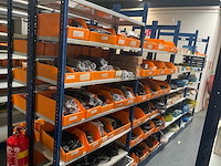 Partij stekkers en onderdelen - afbeelding 1 van  3