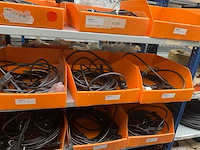 Partij stekkers en onderdelen - afbeelding 3 van  3