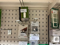 Partij stekkers, schakelaars en contactdozen - afbeelding 8 van  24