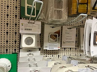 Partij stekkers, schakelaars en contactdozen - afbeelding 21 van  24