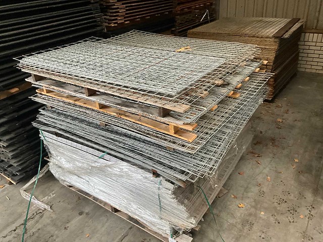 Partij stekloos gaaspaneel 175x175 cm - afbeelding 1 van  4