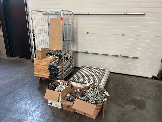 Partij stelling materiaal - afbeelding 1 van  5