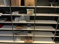 Partij stellinghaken & displaymeteriaal - afbeelding 1 van  8