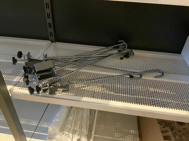 Partij stellinghaken & displaymeteriaal - afbeelding 4 van  8