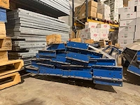 Partij stellingliggers en profielen – blauw/wit – diverse lengtes