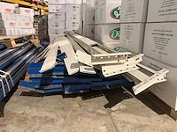 Partij stellingliggers en profielen – blauw/wit – diverse lengtes - afbeelding 2 van  3
