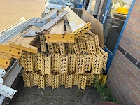 Partij stellingliggers en stellingdelen – geel – 3.400 mm – ca. 50 liggers - afbeelding 4 van  4