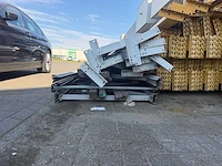 Partij stellingliggers – wit – 3.700 mm – met 2 staanders - afbeelding 2 van  3