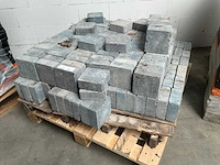 Partij stenen 15x15x6cm - afbeelding 1 van  4