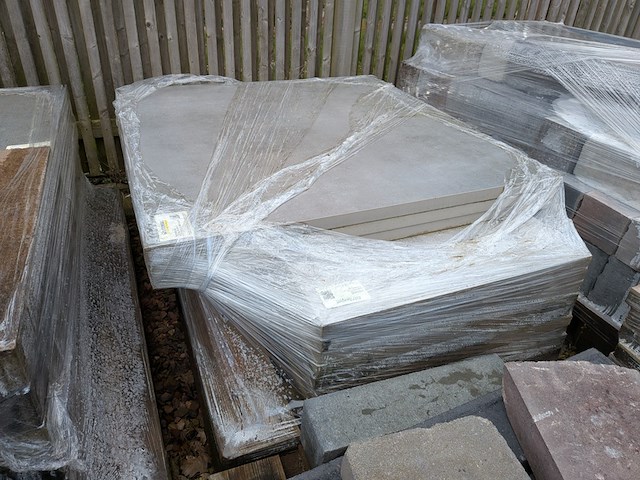 Partij stenen en tegels o.a. gardenlux - afbeelding 10 van  32