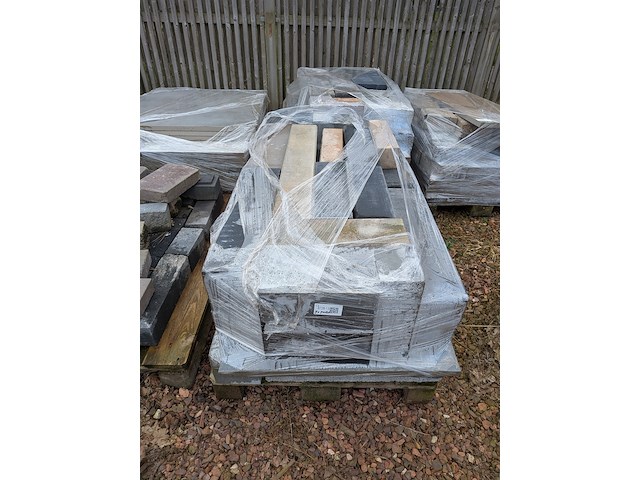 Partij stenen en tegels o.a. gardenlux - afbeelding 16 van  32