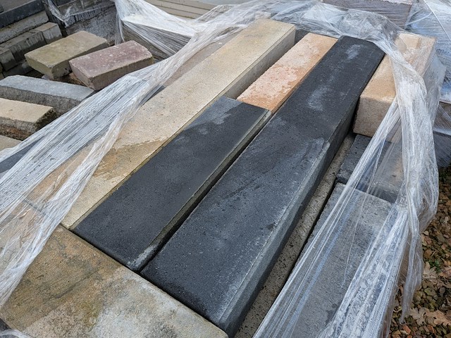 Partij stenen en tegels o.a. gardenlux - afbeelding 18 van  32